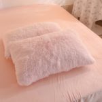 Ensemble 5 pièces, housse de couette en peluche, drap plat, oreiller en forme de cœur et taies d'oreiller – Image 3