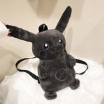 Peluche Pokemon, Pikachu noir, sac à dos, 42 cm – Image 3