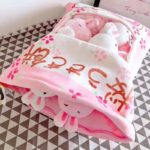 Lot de 8 peluches de petits lapins kawaii, avec oreiller pour rangement, 40 x 50 cm – Image 3