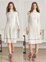 Bottines en daim, laine et cuir de mouton, fourrure de renard, Boots avec Pompon – Image 5