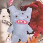 Peluche de monstre, adoptez un Fuggler, 23 cm – Image 3