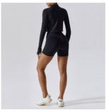 Ensemble de fitness 3 pièces, veste, top, short taille haute, sans couture, anti boulochage, anti-rétrécissement et respirant – Image 7