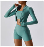 Ensemble de fitness 3 pièces, veste, top, short taille haute, sans couture, anti boulochage, anti-rétrécissement et respirant – Image 3