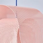 Suspension en métal rose, design industriel, effets lumineux uniques – Image 5