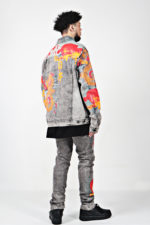 Veste en Denim, Maison Noir, imprimée Dragon sur l'ensemble – Image 3