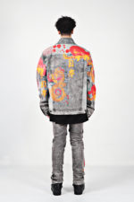 Veste en Denim, Maison Noir, imprimée Dragon sur l'ensemble – Image 2