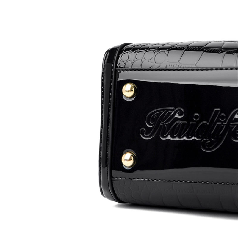 Sac à main et bandoulière en cuir verni, à motif de style crocodile – Image 12