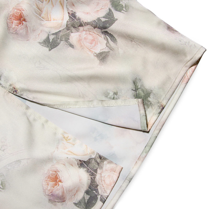 Robe mi-longue en dentelle imprimée, Satin, bretelles spaghetti, dos nu et taille haute – Image 11